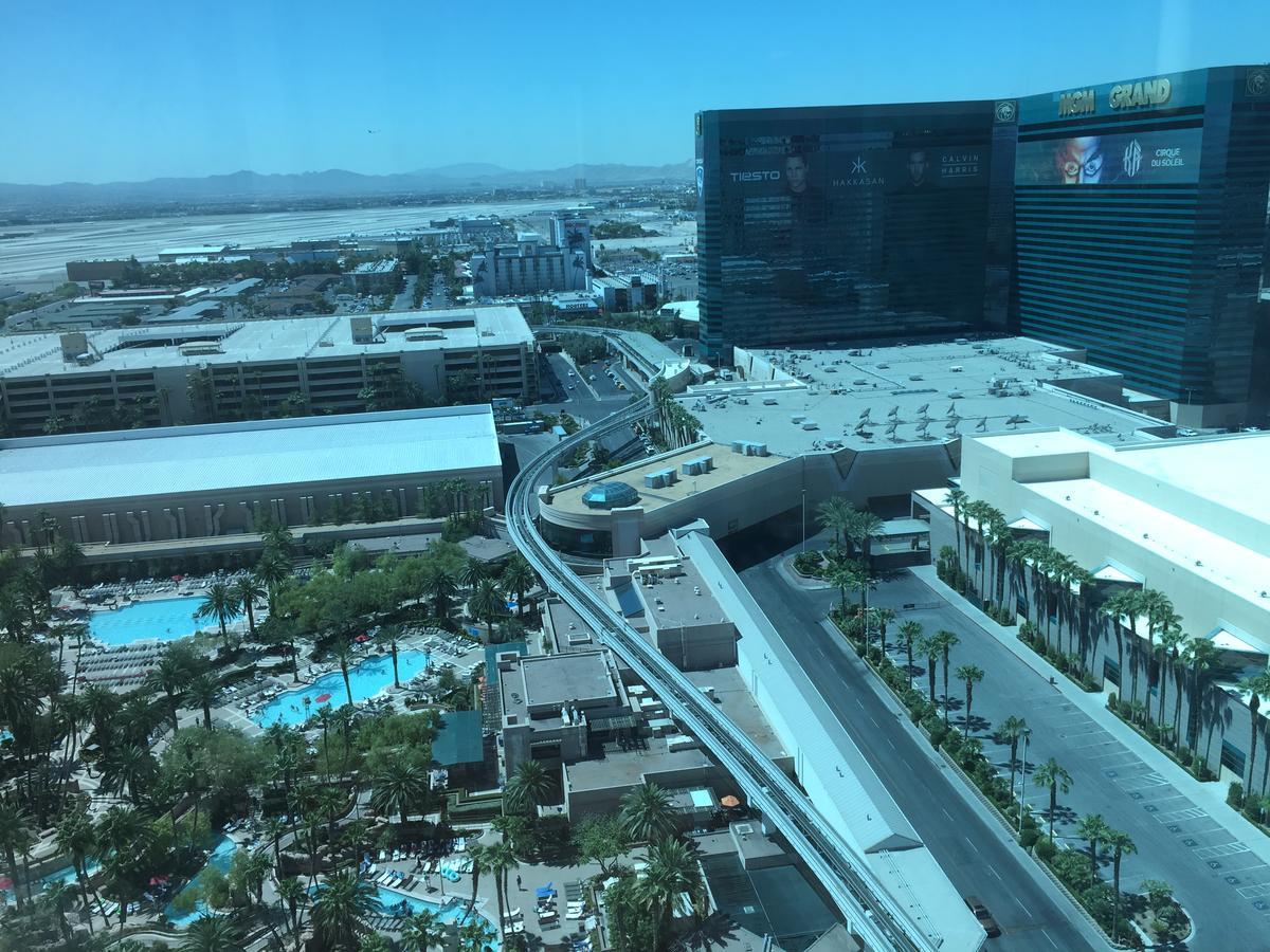 True 1Br Balcony Suite With Strip View At Mgm Signature Лас-Вегас Екстер'єр фото