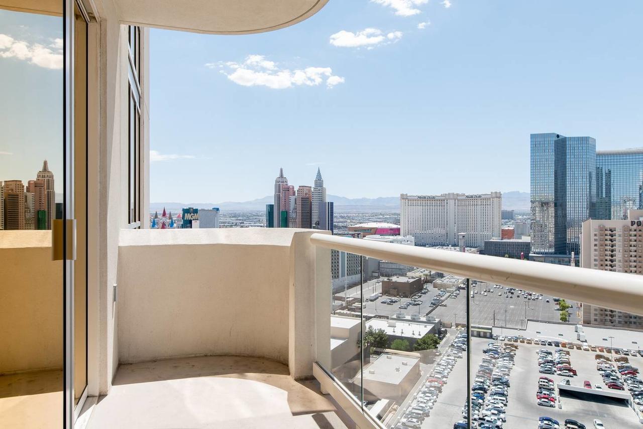 True 1Br Balcony Suite With Strip View At Mgm Signature Лас-Вегас Екстер'єр фото